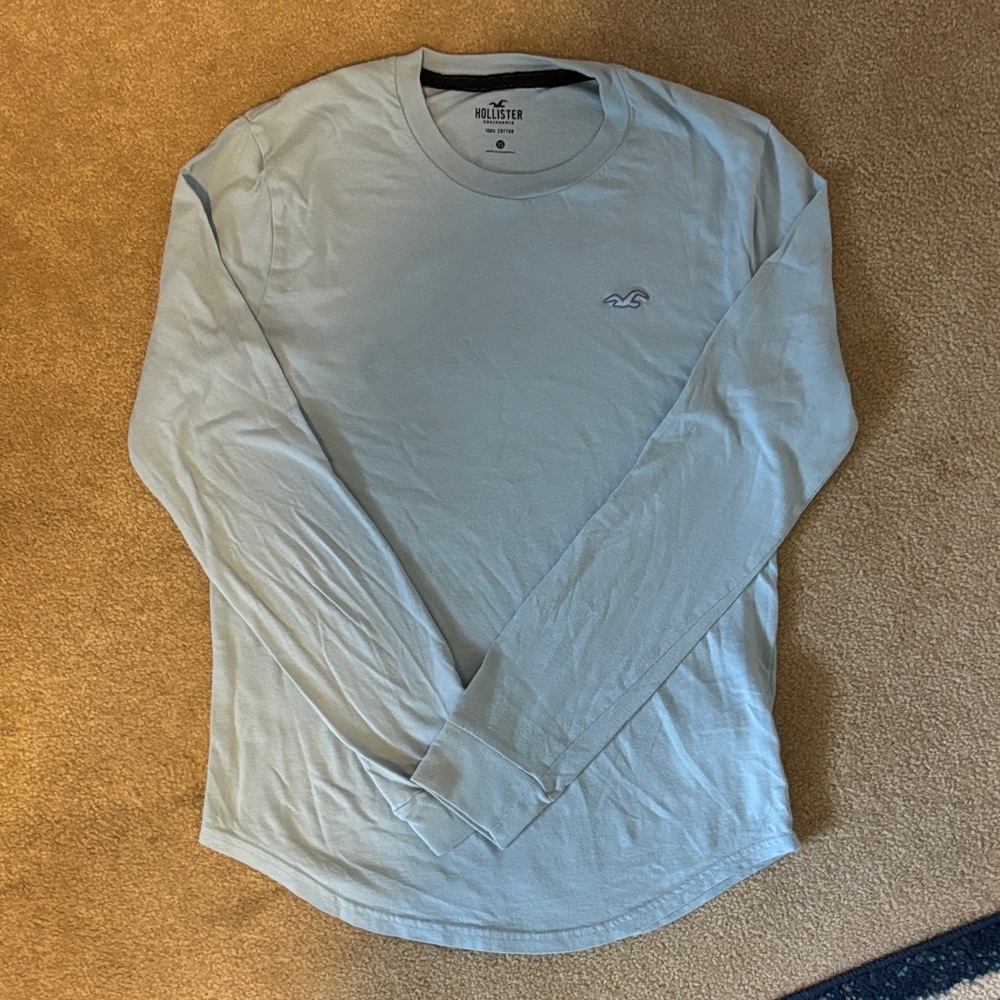 Hollister Men's Light Blue Long Sleeve Tee